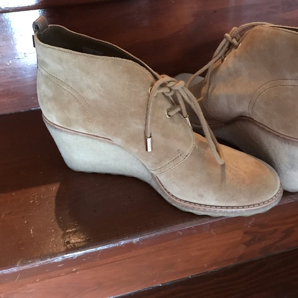 Tory Burch booties - Picture 2 of 11